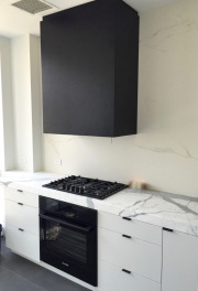 WHITE AND BLACK KITCHEN