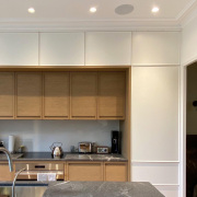 WHITE AND SOLID OAK KITCHEN