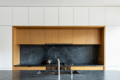 CONTEMPORARY-KITCHEN-WHITE-AND-OAK_WIDE