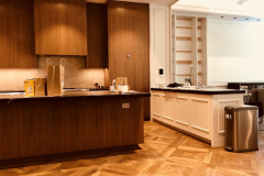 WALNUT KITCHEN WITH PENINCULA