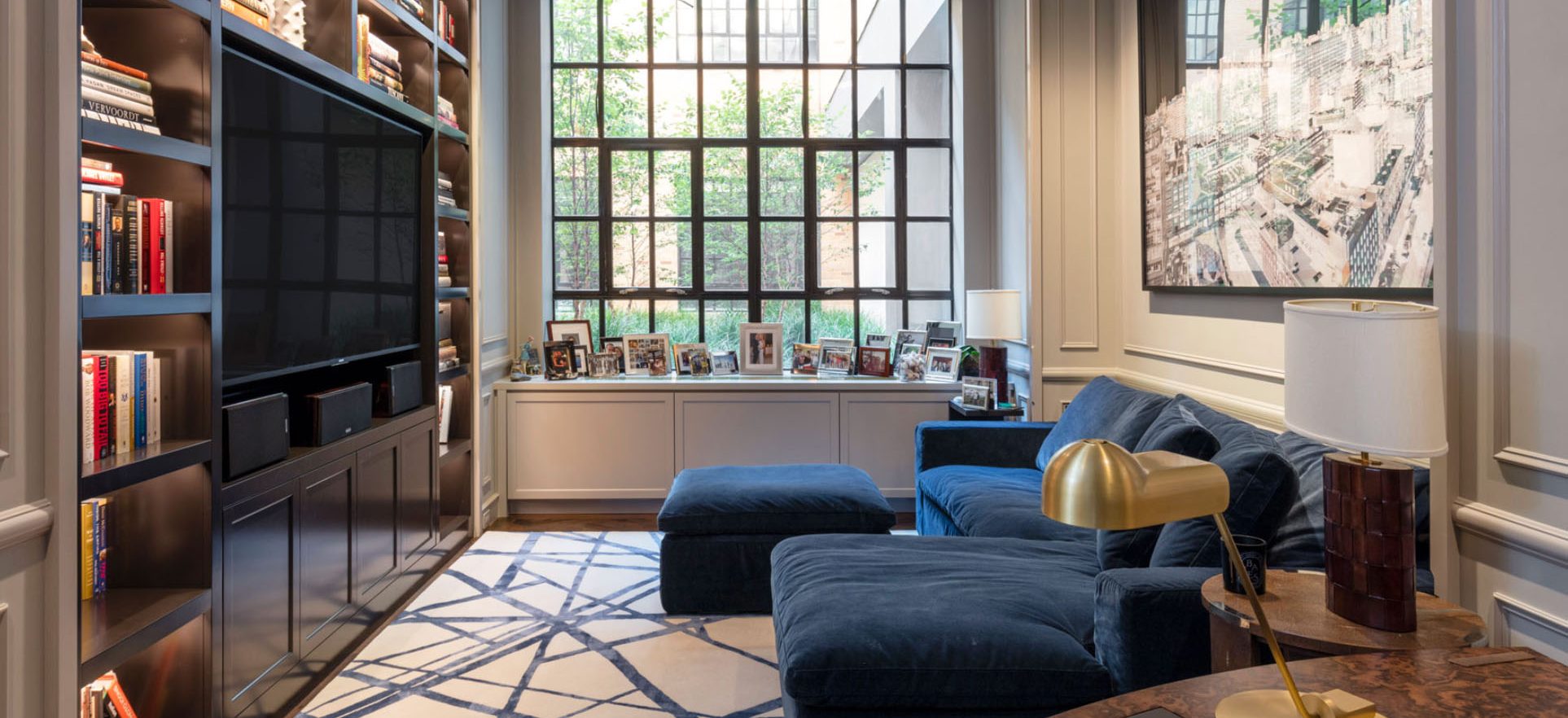 DARK MEDIA BOOKCASE WITH LED LIGHTS